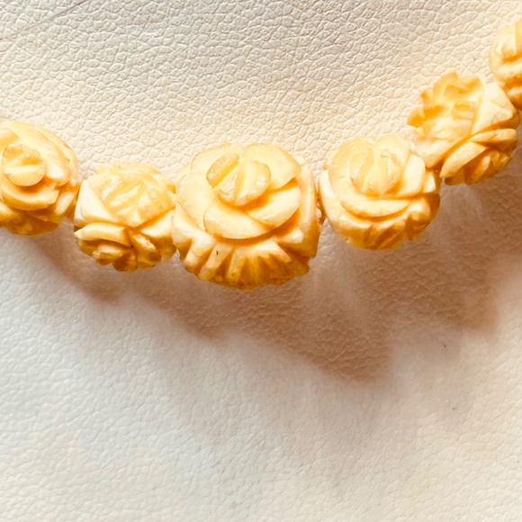 Tagua Nut Necklace Hand Carved Rose Beads Screw Clasp Vegetable Ivory Vintage - Picture 4 of 11